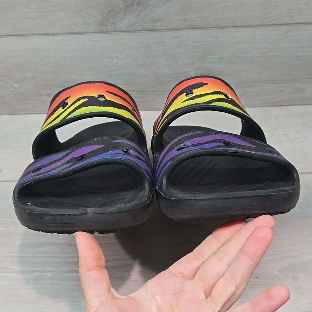 CROCS good vibrant